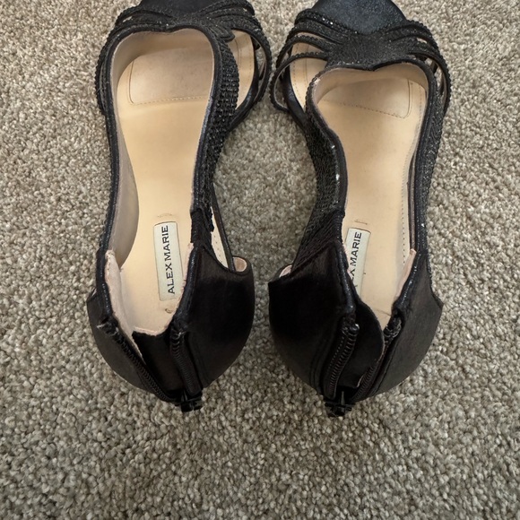 Gently Worn - Alex Marie Sandlas - size 8 - Picture 3 of 3